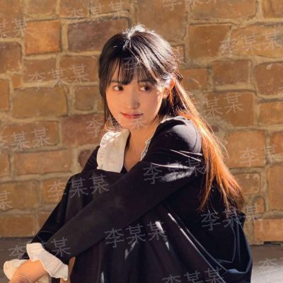 这个影视app资源超级丰富，可以一边看片一边互动。宅家看片的不二之选！